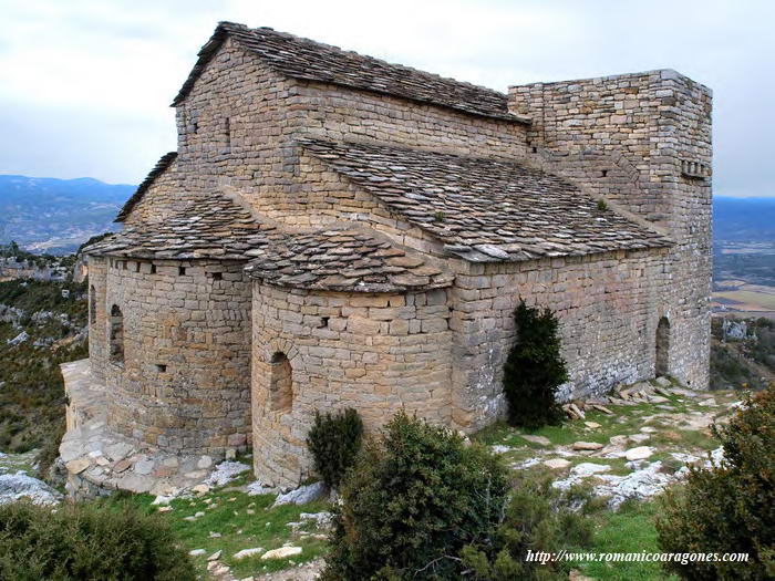 VISTA NORESTE DEL TEMPLO